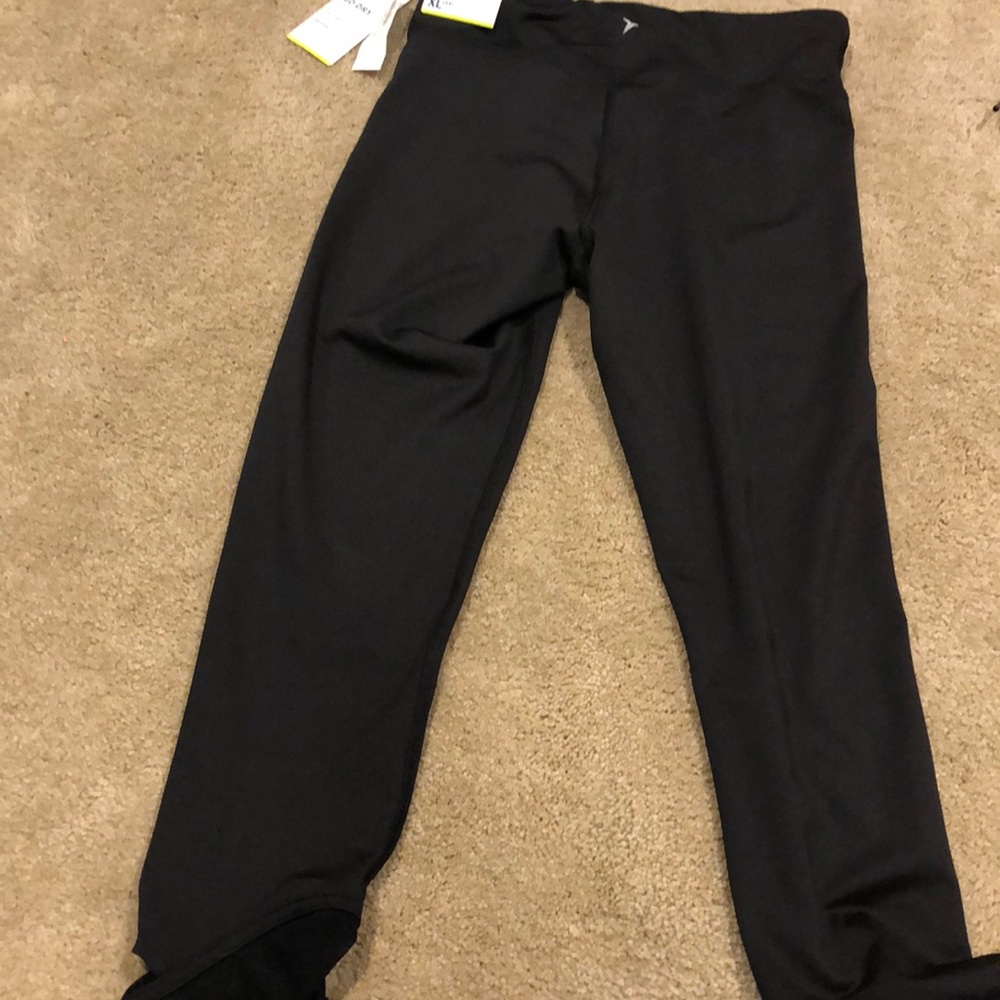 NWT Old Navy 7/8 Ankle Mid Rise Go Dry XL 14